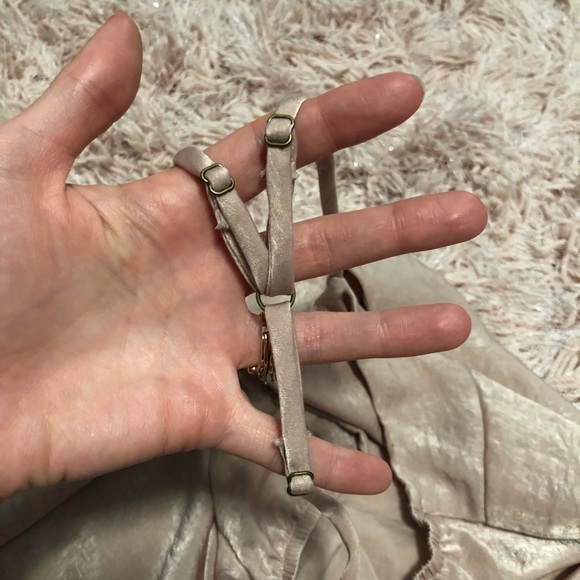 Blush Pink Satin Flowy Tank - Picture 4 of 4